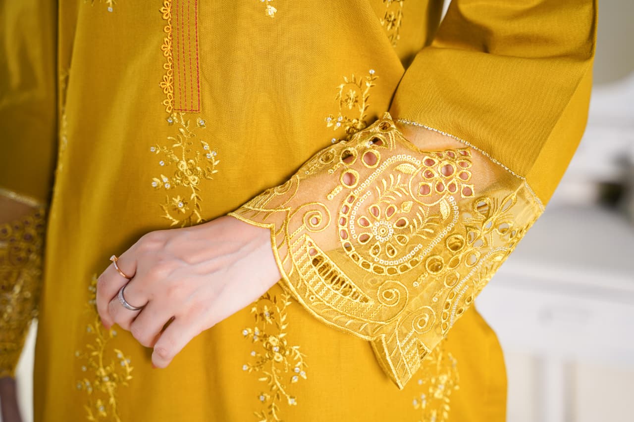 Premium Stitched 3-piece Khaddar Suit | D-2